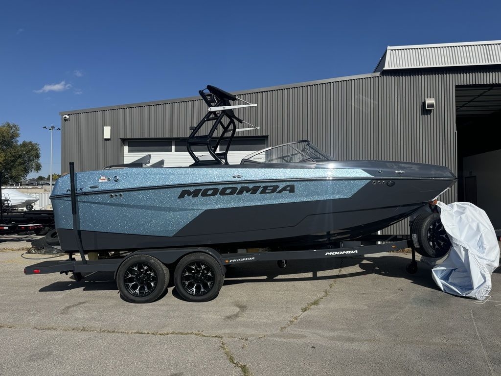 2025 MOOMBA Max - Sold Boat