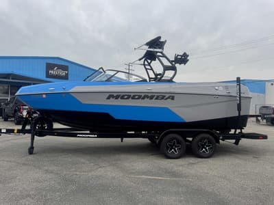 BOATZON | MOOMBA Max 2026