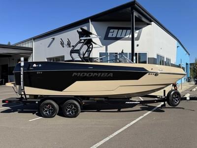 BOATZON | MOOMBA Max 2026