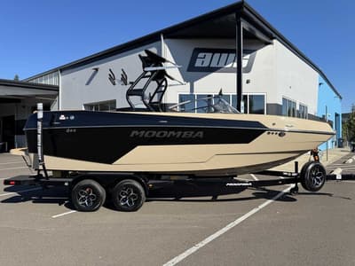 BOATZON | MOOMBA Max 2026