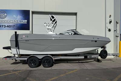 BOATZON | Moomba Max 2026