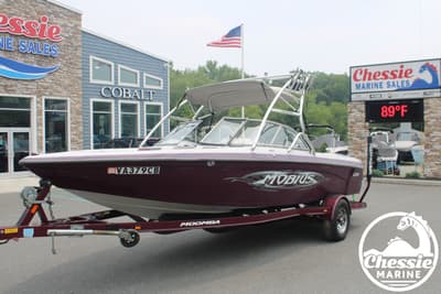 BOATZON | Moomba Mobius LSV 2004