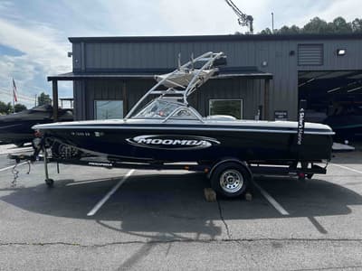 BOATZON | Moomba Outback LS 2003