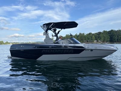 BOATZON | MOOMBA Tykon 2025