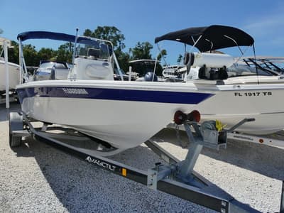 BOATZON | NauticStar 1810 NauticBay 2017