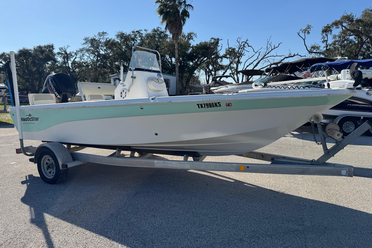 2015 NauticStar 1910 NauticBay - Sold Boat