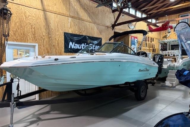 2023 NauticStar 203 DC - Sold Boat