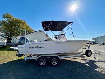 BOATZON | NauticStar 2102 Legacy 2022