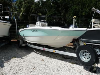 BOATZON | NauticStar 211 Angler 2017