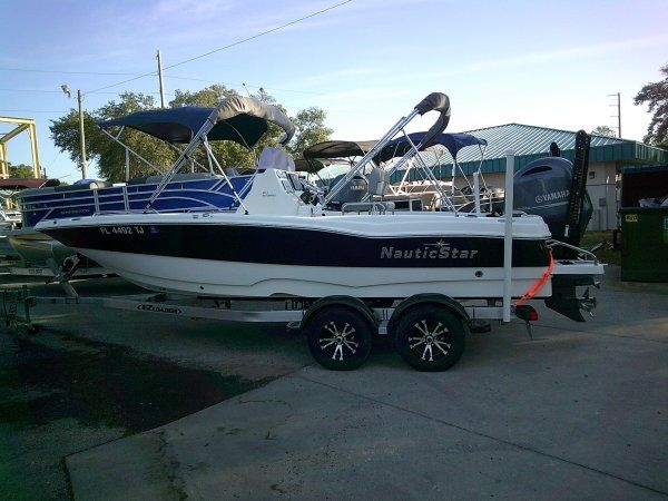 2023 NauticStar 211 Hybrid - Sold Boat