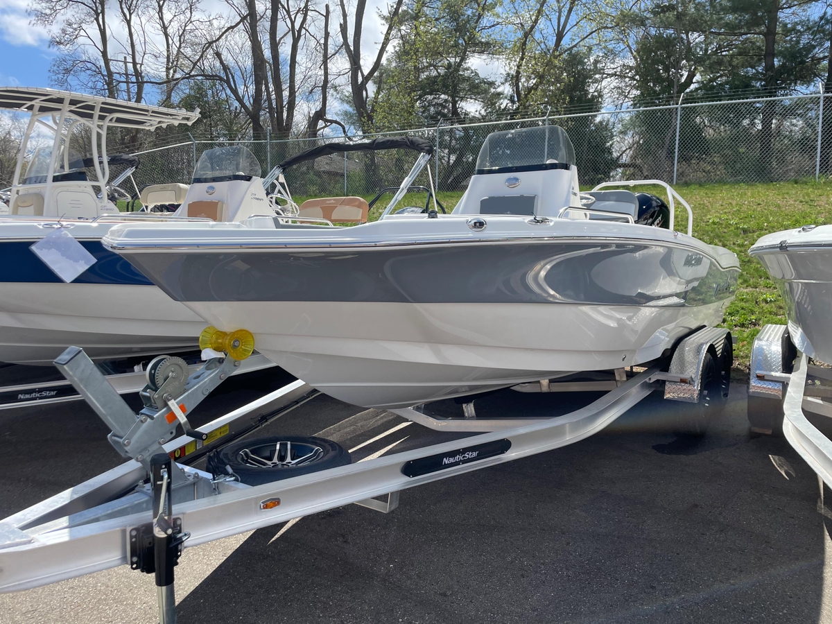 2023 NauticStar 211 Hybrid - Sold Boat