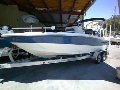 BOATZON | NauticStar 211 Hybrid 2024