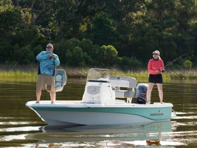 BOATZON | NauticStar 215 XTS SB 2021