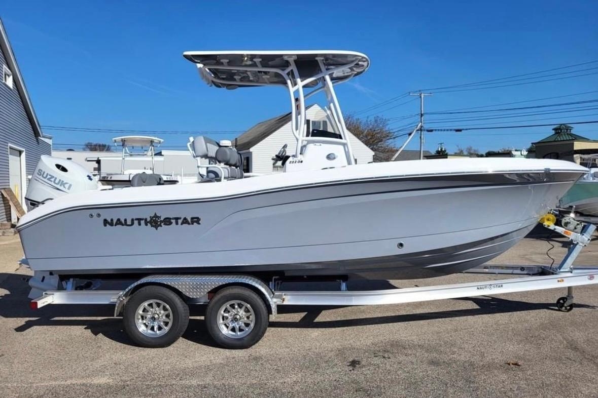 2025 NauticStar 222 Offshore - Sold Boat