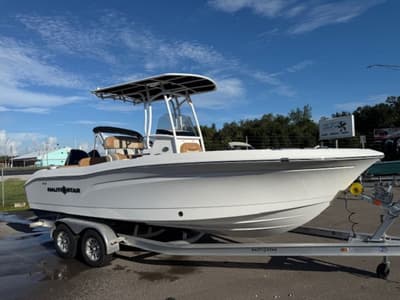 BOATZON | NauticStar 222 OS 2025