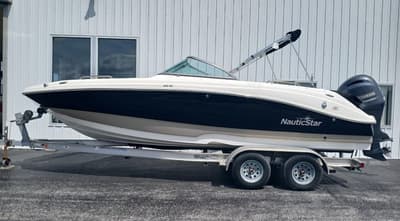 BOATZON | NauticStar 223 DC 2016
