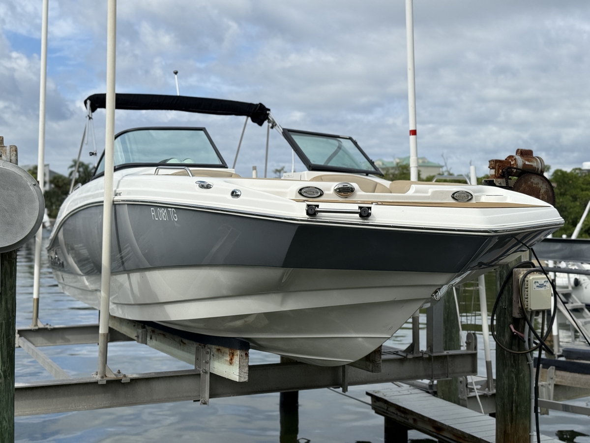 2022 NauticStar 223 DC - Sold Boat
