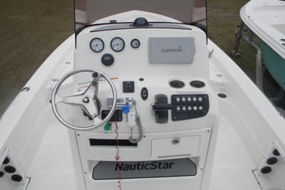 BOATZON | NauticStar 227 XTS 2018 BOATZON | NauticStar 227 XTS 2018