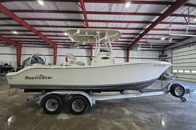 BOATZON | NauticStar 2302 Legacy 2017 BOATZON | NauticStar 2302 Legacy 2017