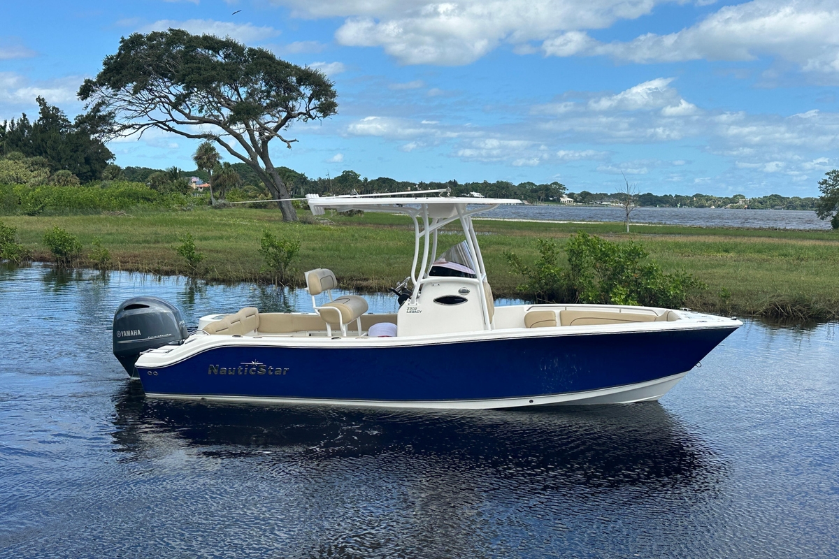 2019 NauticStar 2302 Legacy - Sold Boat