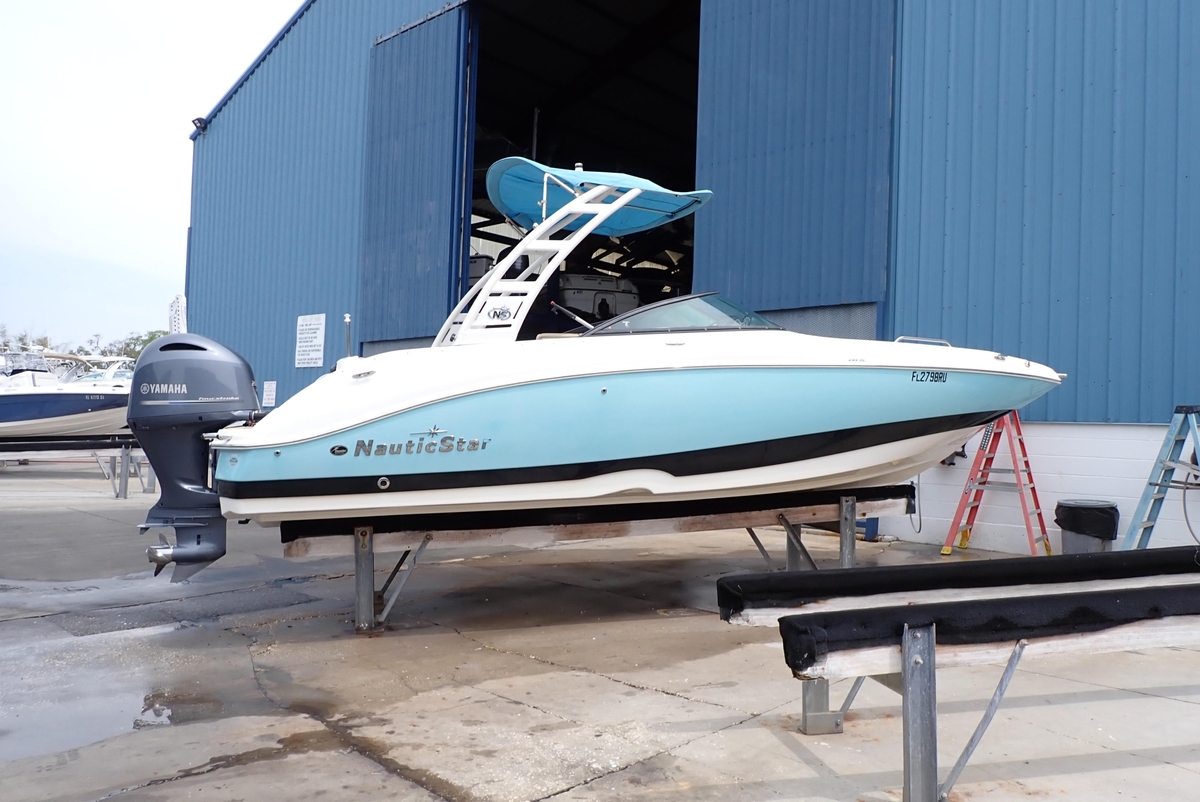 2019 NauticStar 243DC Sport Deck - Sold Boat