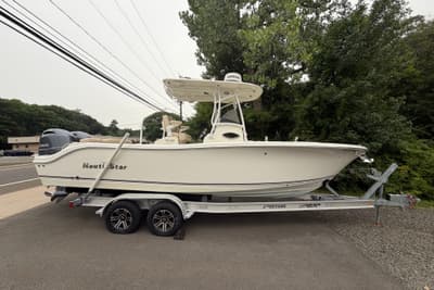 BOATZON | NauticStar 2602 Legacy 2018
