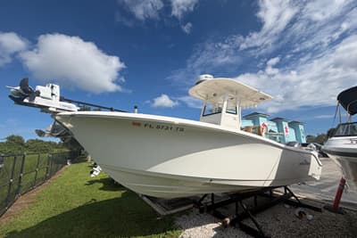 BOATZON | NauticStar 2602 Legacy 2023