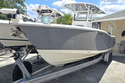 BOATZON | NauticStar 28 XS 2022