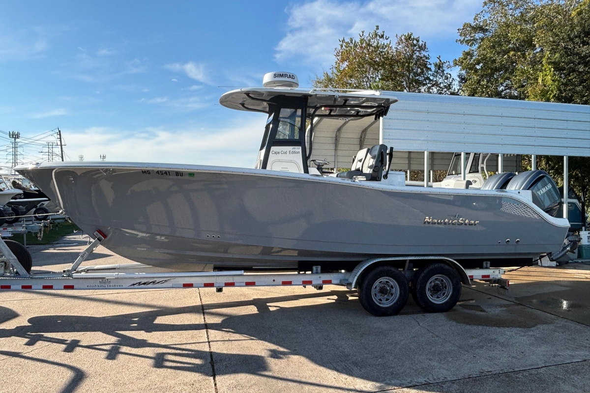 2023 NauticStar 28 XS - Sold Boat