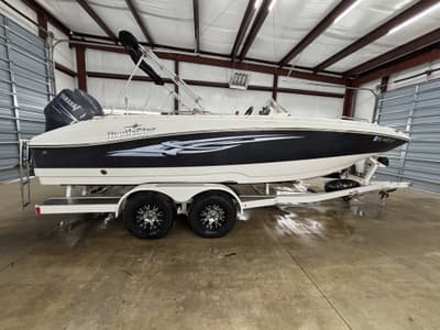 BOATZON | NauticStar Sport Deck Boat 203 SC 2012