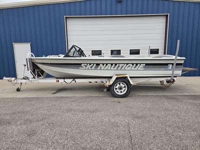 BOATZON | Nautique Ski Nautique 1982