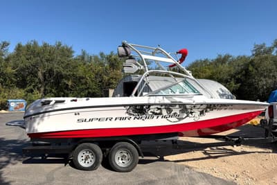 BOATZON | Nautique Super Air Nautique 210 2008