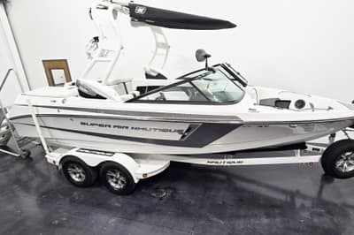 BOATZON | Nautique Super Air Nautique 210 2014