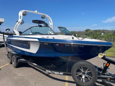 BOATZON | Nautique Super Air Nautique 210 2016