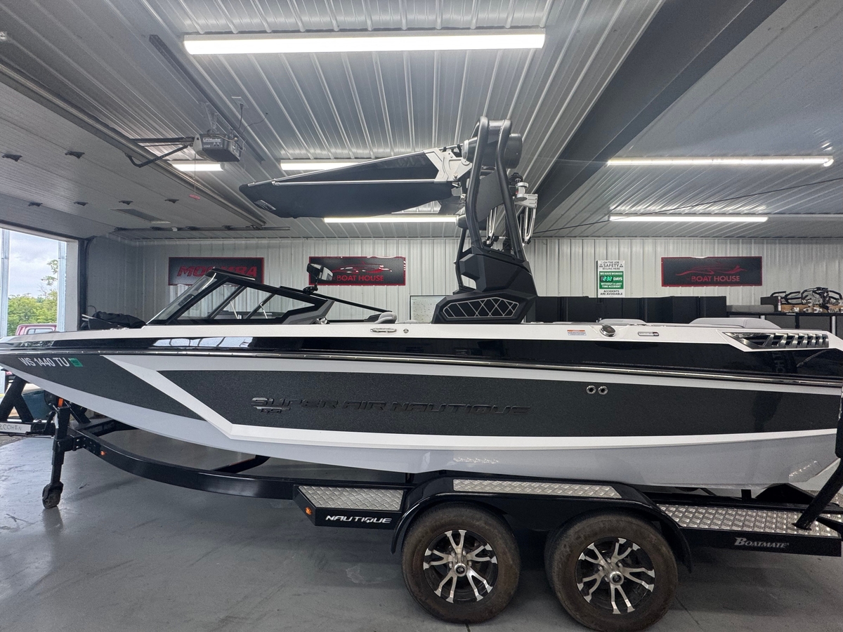 2022 Nautique Super Air Nautique GS22 - Sold Boat