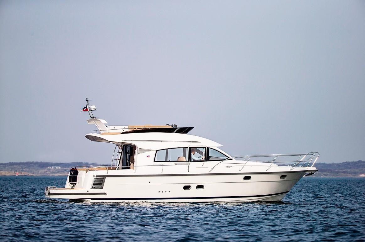 2026 Nimbus 405 Flybridge - Sold Boat