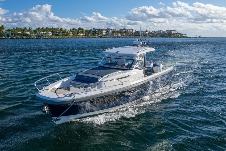 2022 Nimbus T11 - Sold Boat