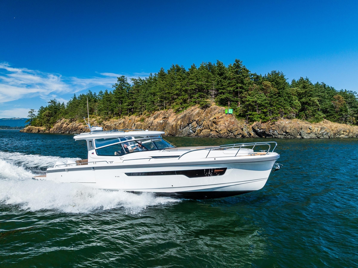 2025 Nimbus W11 - Sold Boat