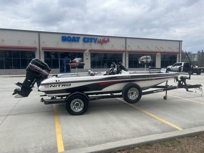 BOATZON | NITRO NX882 2005