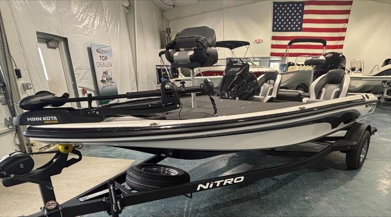 2025 Nitro Z18 - Sold Boat