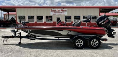 BOATZON | Nitro Z19 powered by a 200HP Mercury Optimax 2018