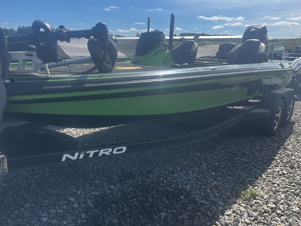 2017 Nitro Z20 - Sold Boat