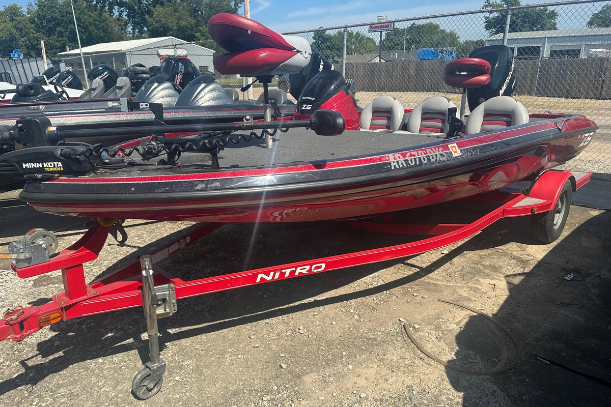 2011 Nitro Z6 - Sold Boat