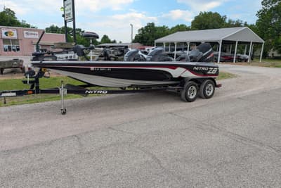 BOATZON | Nitro Z8 2011
