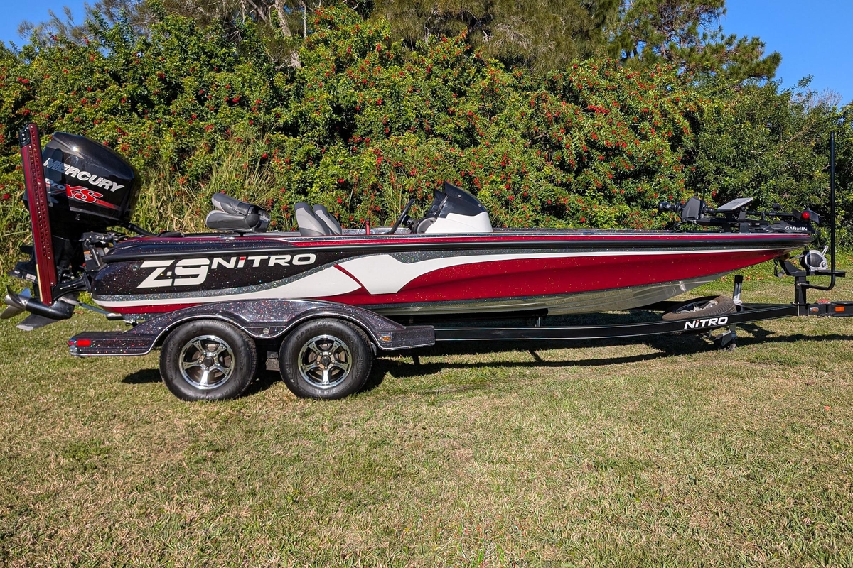2015 Nitro Z9 - Sold Boat