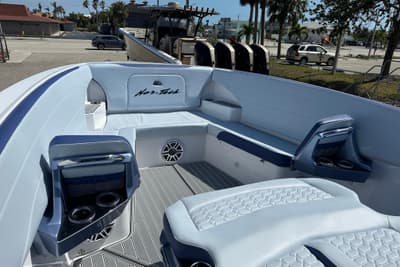 BOATZON | Nor-Tech 340 Sport Center Console 2023