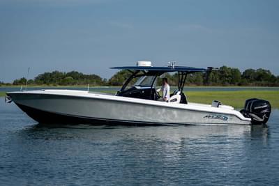 BOATZON | Nor-Tech 340 Sport Center Console 2026