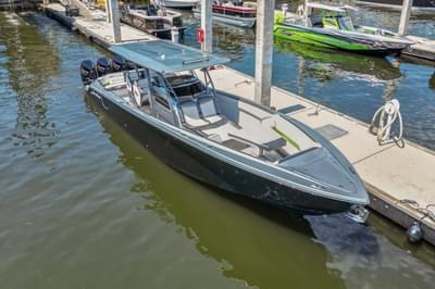 BOATZON | Nor-Tech 390 Sport Center Console 2021