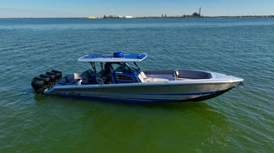 BOATZON | Nor-Tech 390 Sport Center Console 2024