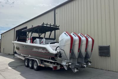 BOATZON | Nor-Tech 390 Sport Center Console 2026